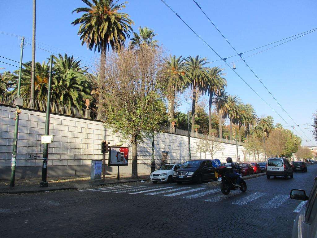 Appartamento Nella Storica Piazza Carlo Iii