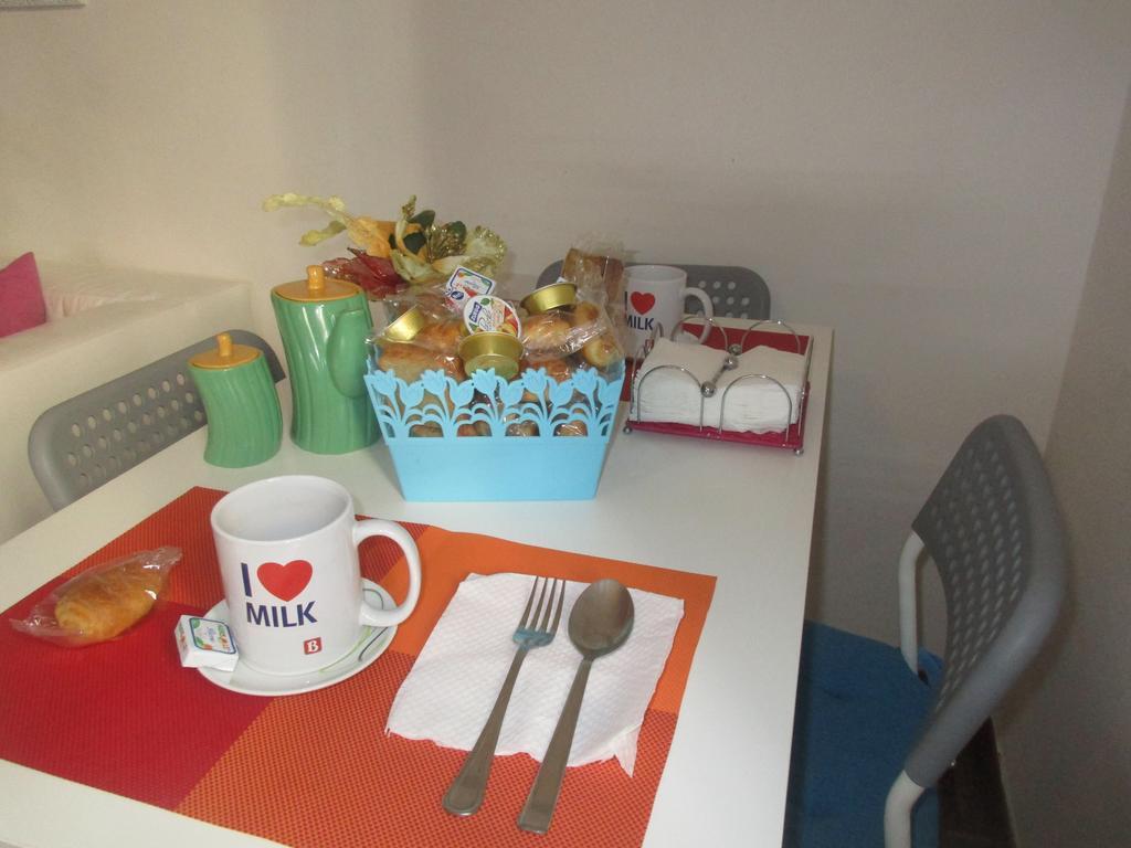 Appartement Nella Storica Piazza Carlo Iii *